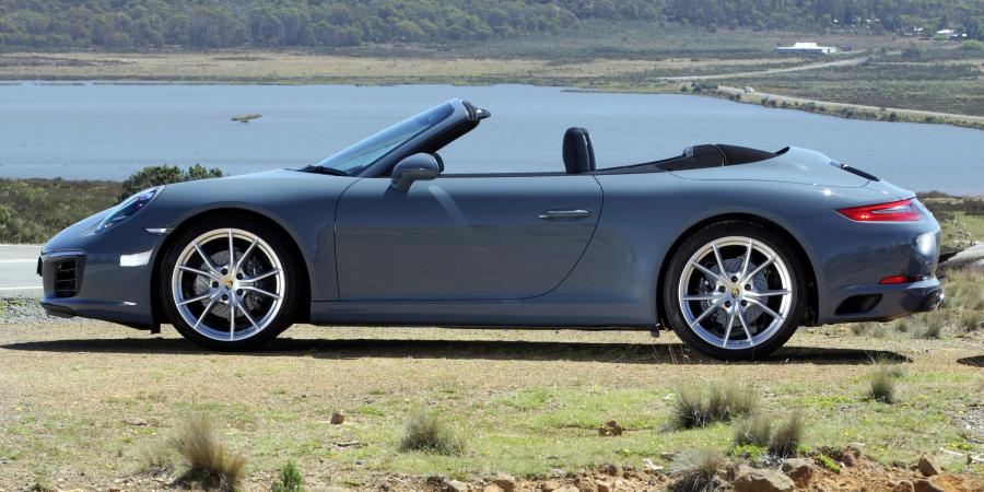  Porsche 911 Carrera Cabriolet 2016 года  (AU) (фото 8 из 29)